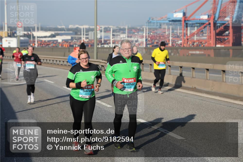 03.10.2025 - Köhlbrandbrückenlauf Yannick Fuchs http://msf.ph/oto/9182594 03.10.2025 09:00:27 Position 2 2011, 2020 meine-sportfotos.de