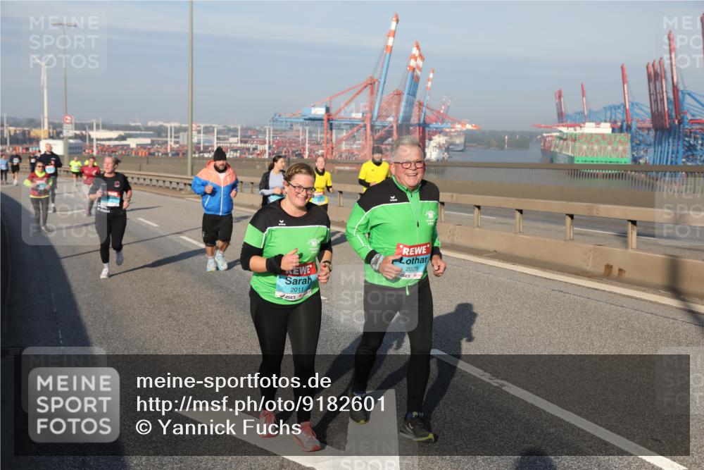 03.10.2025 - Köhlbrandbrückenlauf Yannick Fuchs http://msf.ph/oto/9182601 03.10.2025 09:00:29 Position 2 2011, 2020 meine-sportfotos.de