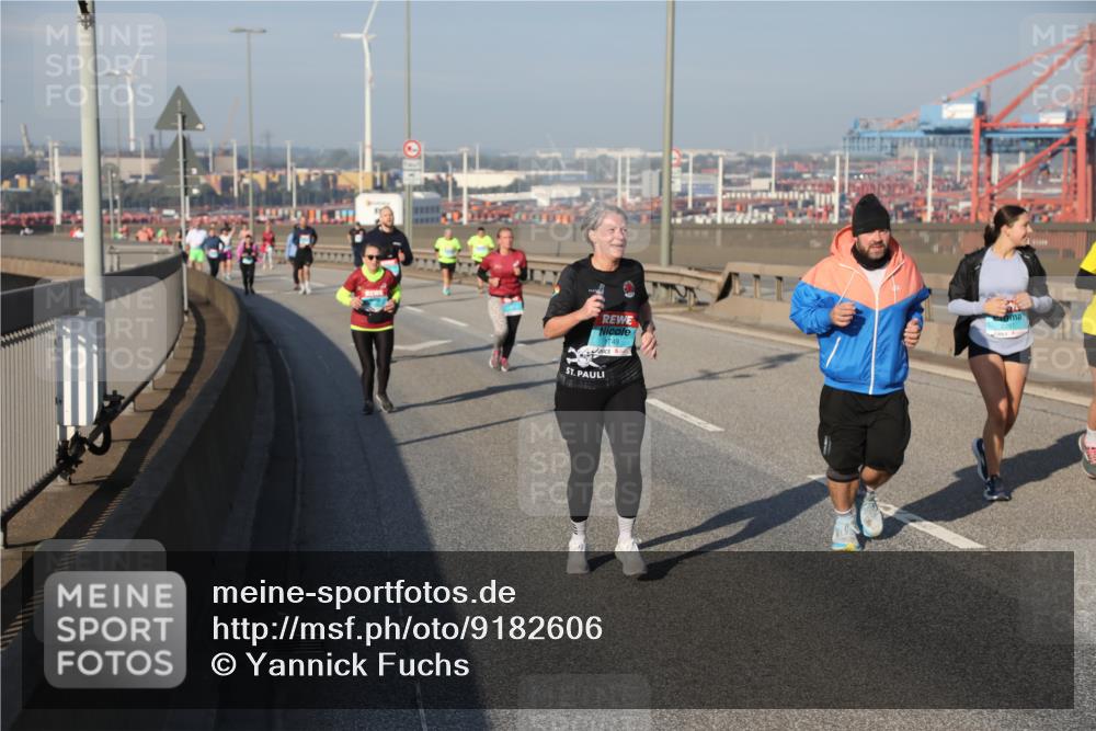 03.10.2025 - Köhlbrandbrückenlauf Yannick Fuchs http://msf.ph/oto/9182606 03.10.2025 09:00:30 Position 2  meine-sportfotos.de