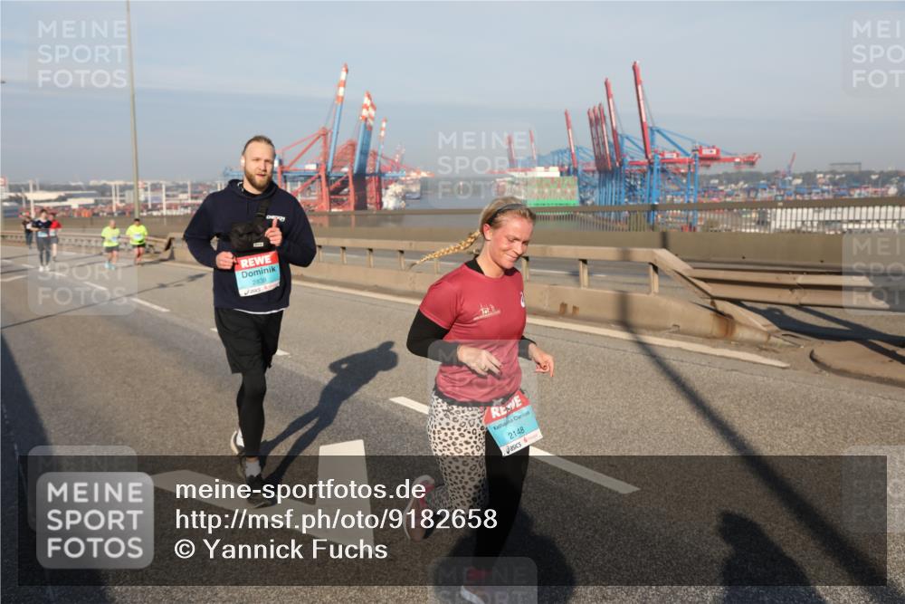 03.10.2025 - Köhlbrandbrückenlauf Yannick Fuchs http://msf.ph/oto/9182658 03.10.2025 09:00:39 Position 2 2838, 2148 meine-sportfotos.de