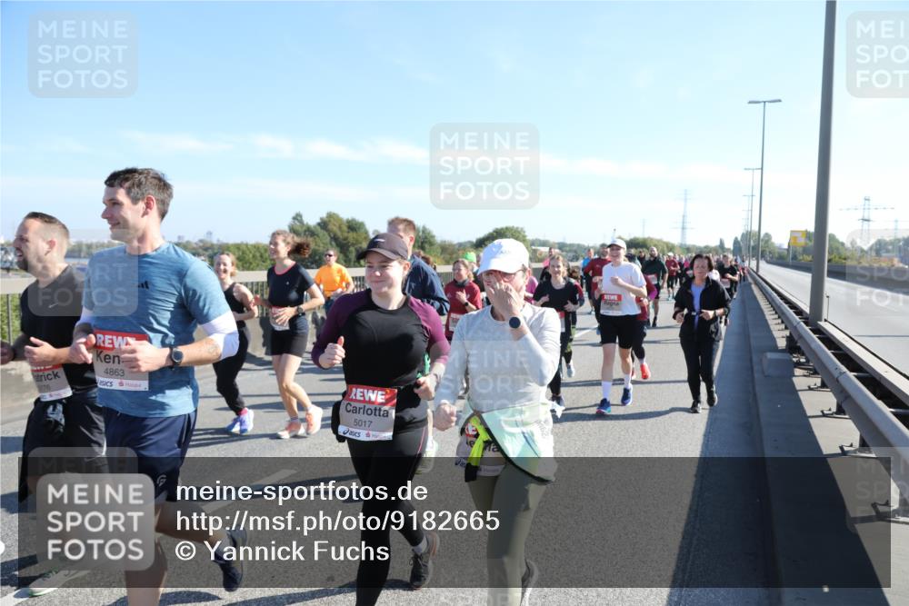 03.10.2025 - Köhlbrandbrückenlauf Yannick Fuchs http://msf.ph/oto/9182665 03.10.2025 11:25:28 Position 3 5176, 4863, 5017 meine-sportfotos.de