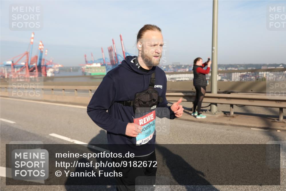 03.10.2025 - Köhlbrandbrückenlauf Yannick Fuchs http://msf.ph/oto/9182672 03.10.2025 09:00:40 Position 2 2838 meine-sportfotos.de