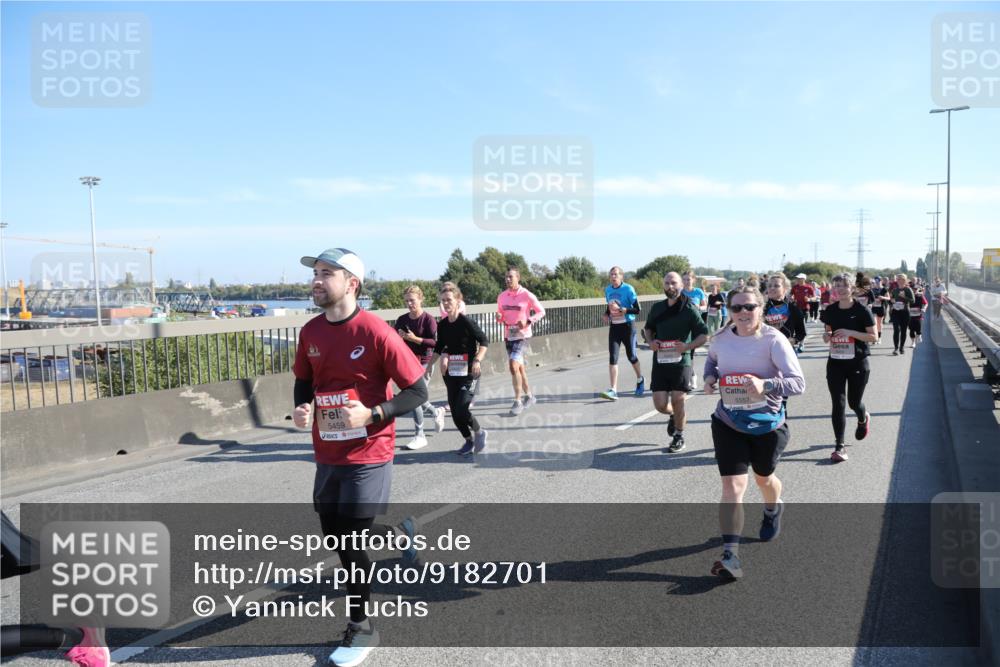 03.10.2025 - Köhlbrandbrückenlauf Yannick Fuchs http://msf.ph/oto/9182701 03.10.2025 11:25:32 Position 3 1115, 5459, 5557 meine-sportfotos.de