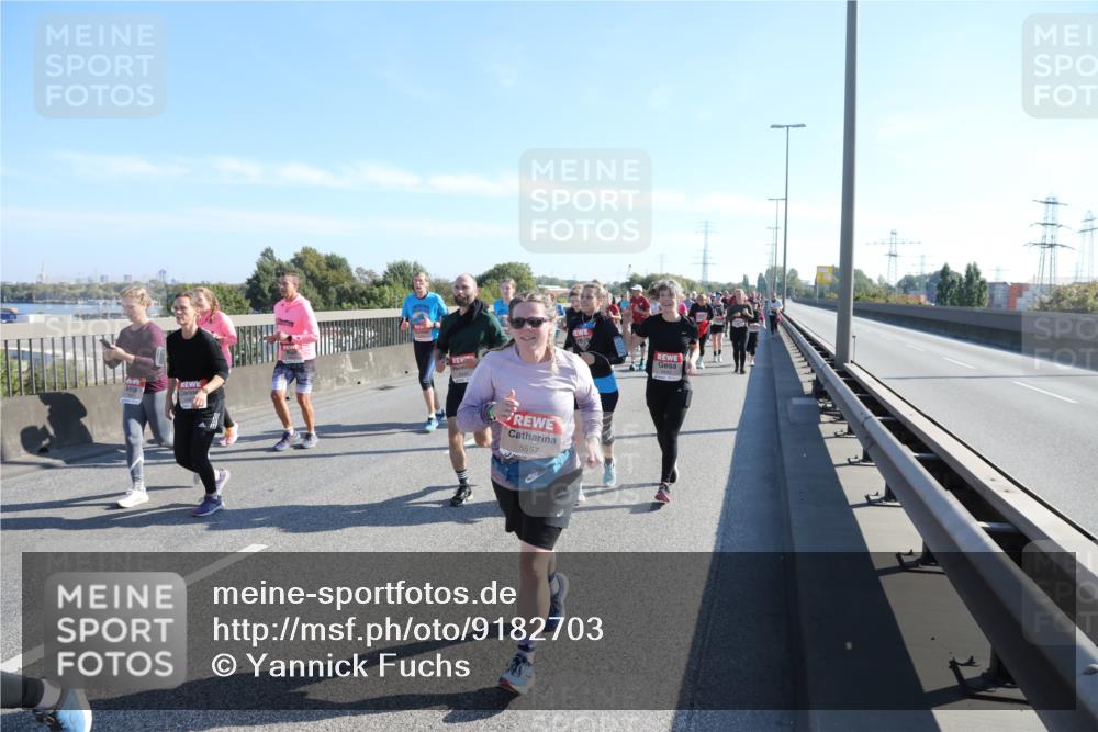 03.10.2025 - Köhlbrandbrückenlauf Yannick Fuchs http://msf.ph/oto/9182703 03.10.2025 11:25:32 Position 3 5557 meine-sportfotos.de