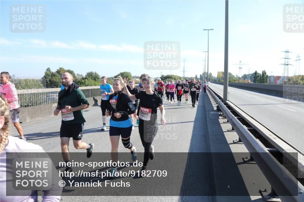 03.10.2025 - Köhlbrandbrückenlauf Yannick Fuchs http://msf.ph/oto/9182709 03.10.2025 11:25:33 Position 3 6443, 6442 meine-sportfotos.de