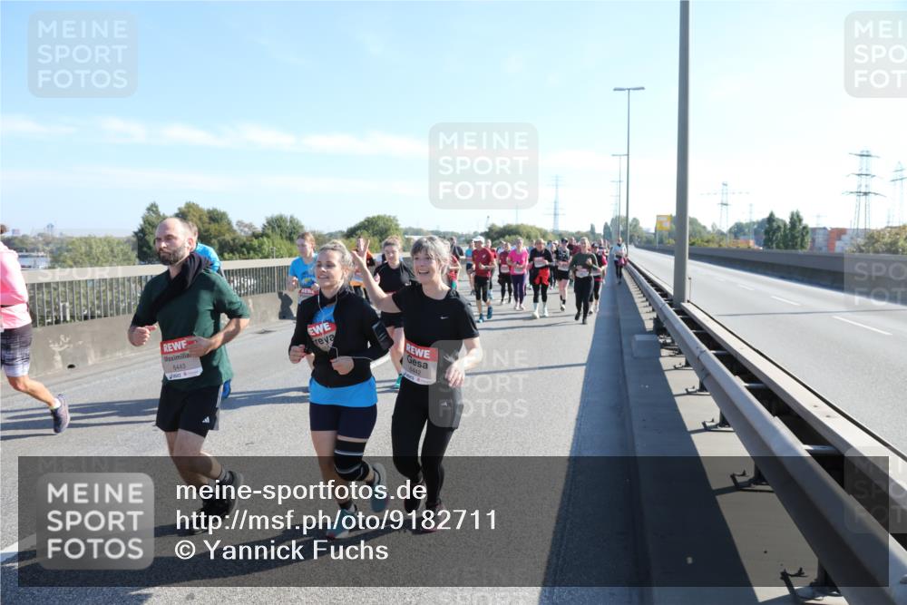 03.10.2025 - Köhlbrandbrückenlauf Yannick Fuchs http://msf.ph/oto/9182711 03.10.2025 11:25:33 Position 3 6443, 6442 meine-sportfotos.de