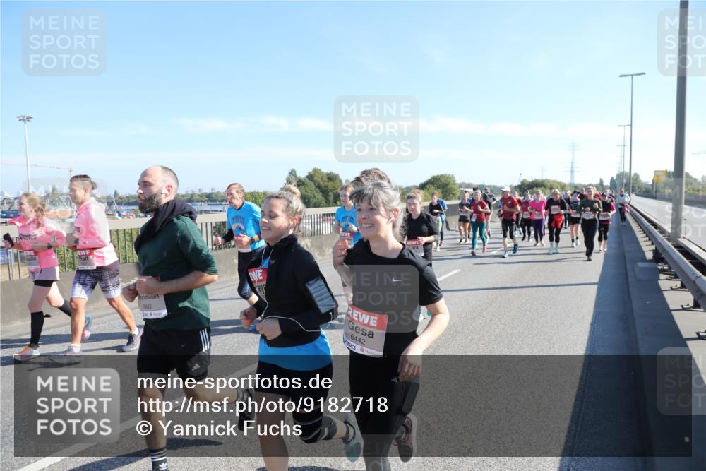 03.10.2025 - Köhlbrandbrückenlauf Yannick Fuchs http://msf.ph/oto/9182718 03.10.2025 11:25:34 Position 3 6443, 6442 meine-sportfotos.de