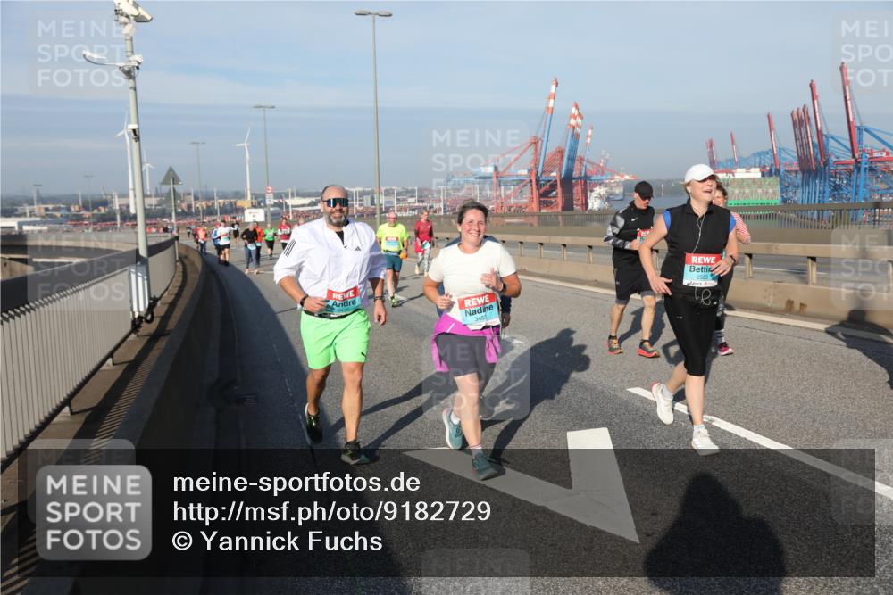 03.10.2025 - Köhlbrandbrückenlauf Yannick Fuchs http://msf.ph/oto/9182729 03.10.2025 09:01:06 Position 2 3453, 2553 meine-sportfotos.de