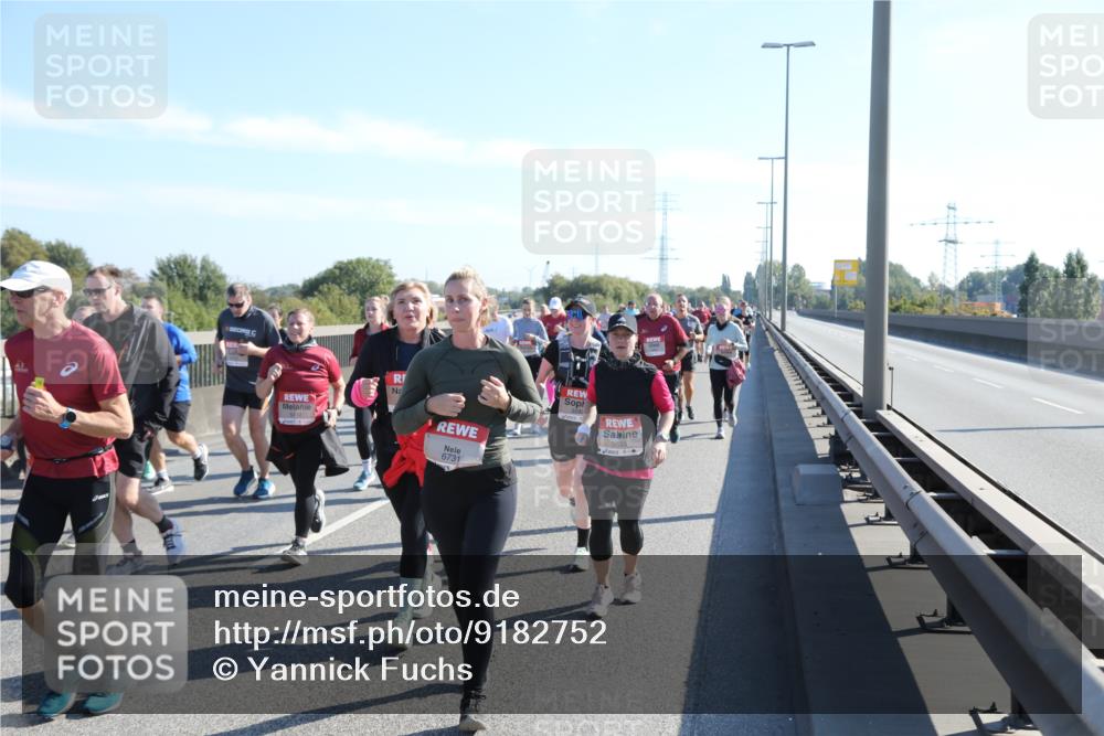 03.10.2025 - Köhlbrandbrückenlauf Yannick Fuchs http://msf.ph/oto/9182752 03.10.2025 11:25:38 Position 3 5412, 6731, 5633 meine-sportfotos.de