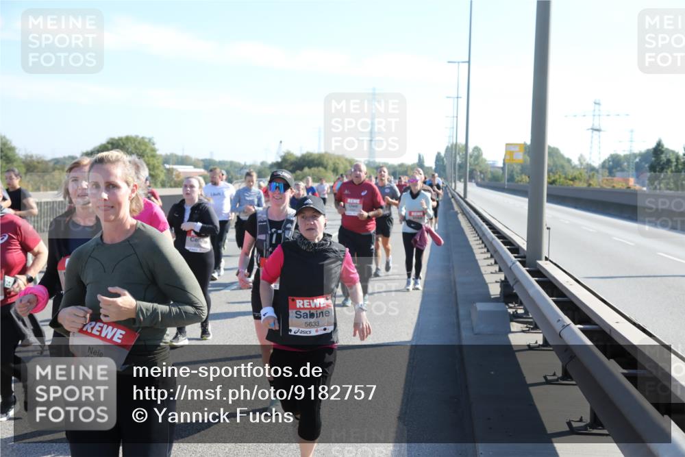 03.10.2025 - Köhlbrandbrückenlauf Yannick Fuchs http://msf.ph/oto/9182757 03.10.2025 11:25:38 Position 3 6731, 5633 meine-sportfotos.de
