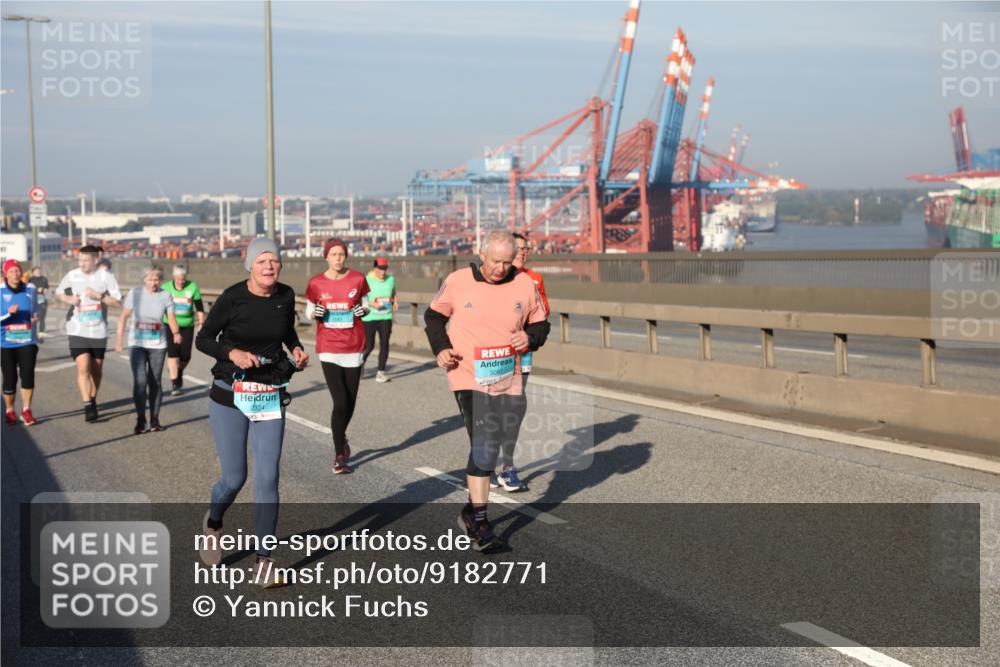 03.10.2025 - Köhlbrandbrückenlauf Yannick Fuchs http://msf.ph/oto/9182771 03.10.2025 09:01:16 Position 2 2324 meine-sportfotos.de