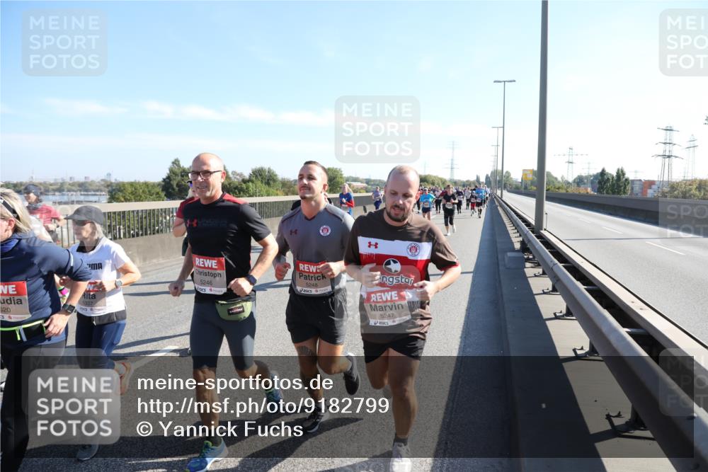 03.10.2025 - Köhlbrandbrückenlauf Yannick Fuchs http://msf.ph/oto/9182799 03.10.2025 11:25:44 Position 3 520, 5246, 5337, 5248, 5247 meine-sportfotos.de