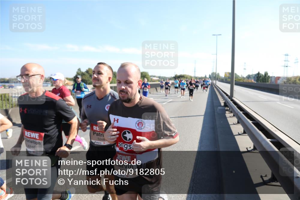 03.10.2025 - Köhlbrandbrückenlauf Yannick Fuchs http://msf.ph/oto/9182805 03.10.2025 11:25:44 Position 3 1910, 5246, 5248, 5247 meine-sportfotos.de