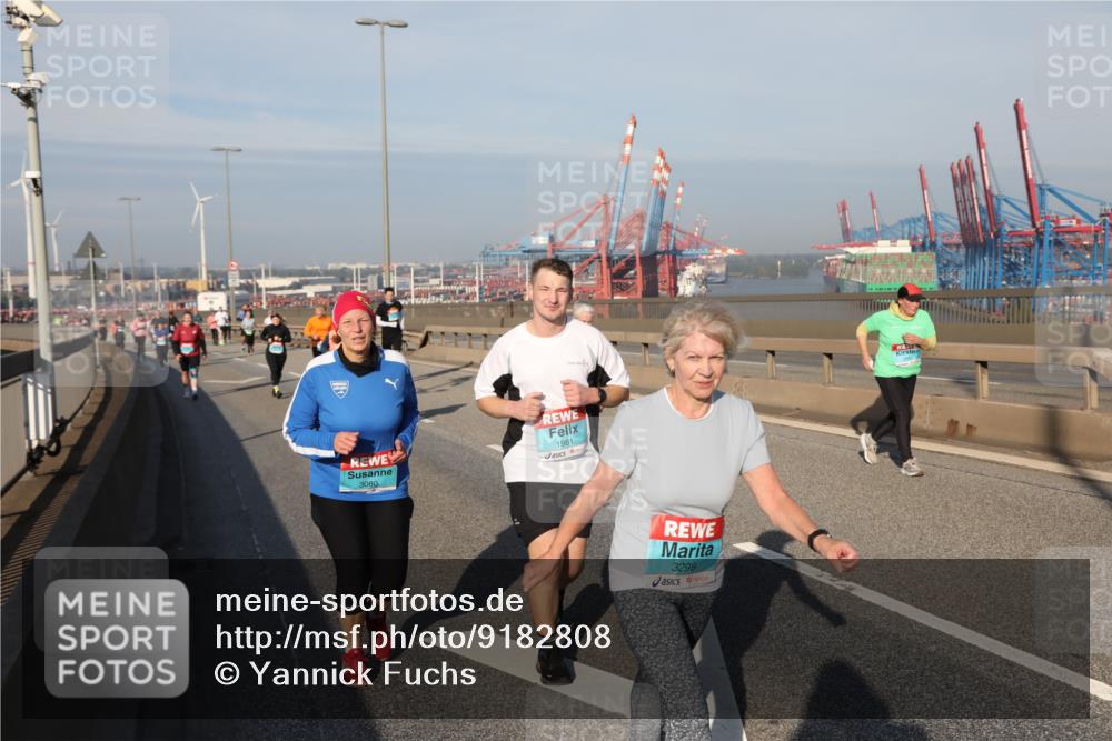 03.10.2025 - Köhlbrandbrückenlauf Yannick Fuchs http://msf.ph/oto/9182808 03.10.2025 09:01:23 Position 2 1981, 3080, 3298 meine-sportfotos.de
