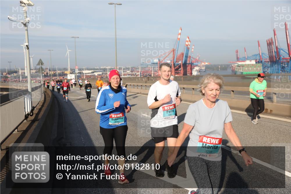 03.10.2025 - Köhlbrandbrückenlauf Yannick Fuchs http://msf.ph/oto/9182810 03.10.2025 09:01:23 Position 2 3080, 1981, 3298 meine-sportfotos.de