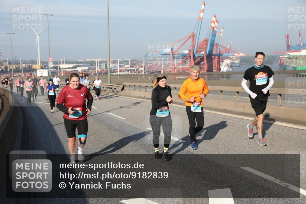 03.10.2025 - Köhlbrandbrückenlauf Yannick Fuchs http://msf.ph/oto/9182839 03.10.2025 09:01:30 Position 2 3552, 3553 meine-sportfotos.de