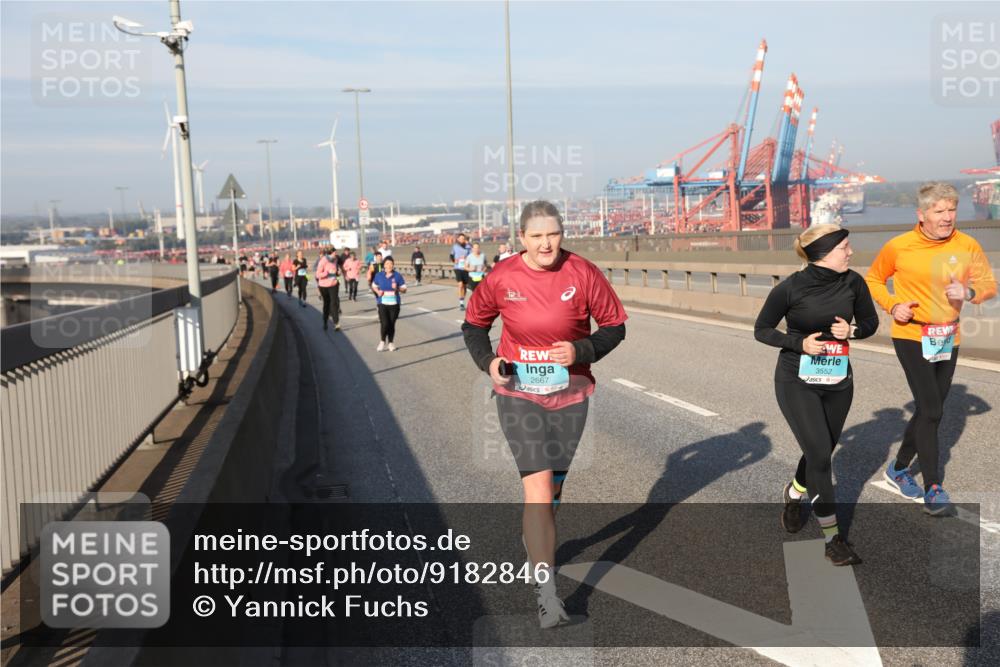 03.10.2025 - Köhlbrandbrückenlauf Yannick Fuchs http://msf.ph/oto/9182846 03.10.2025 09:01:31 Position 2 2667, 3552 meine-sportfotos.de