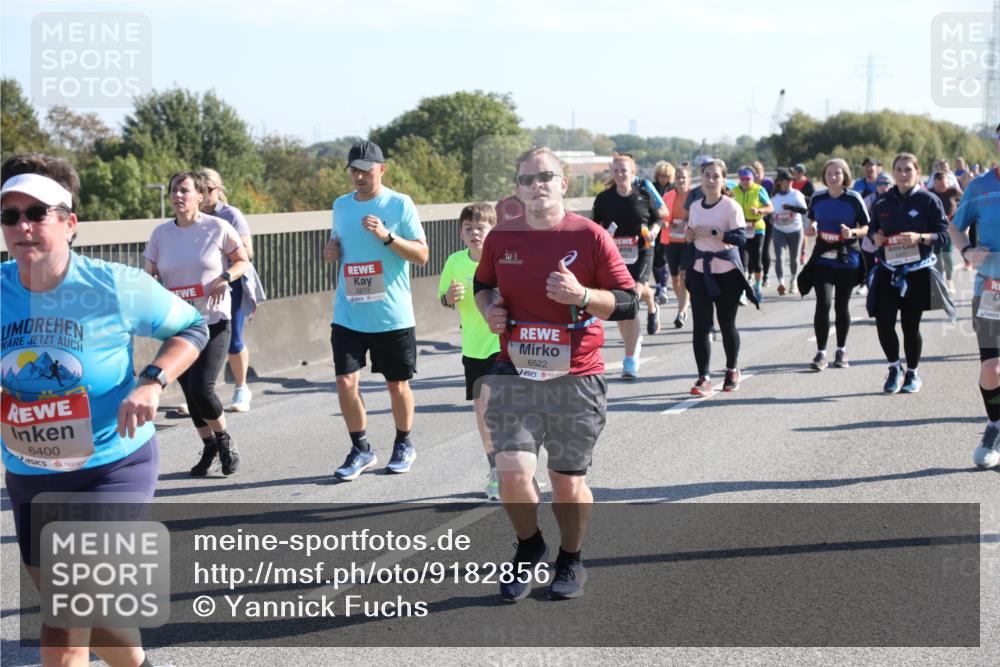 03.10.2025 - Köhlbrandbrückenlauf Yannick Fuchs http://msf.ph/oto/9182856 03.10.2025 11:25:50 Position 3 6400, 5219, 6522 meine-sportfotos.de