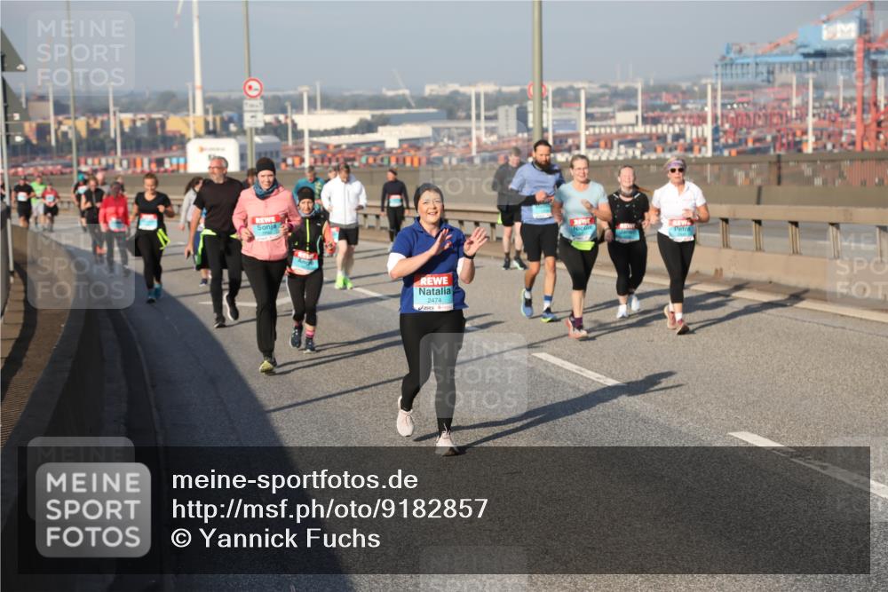 03.10.2025 - Köhlbrandbrückenlauf Yannick Fuchs http://msf.ph/oto/9182857 03.10.2025 09:01:34 Position 2 2474 meine-sportfotos.de