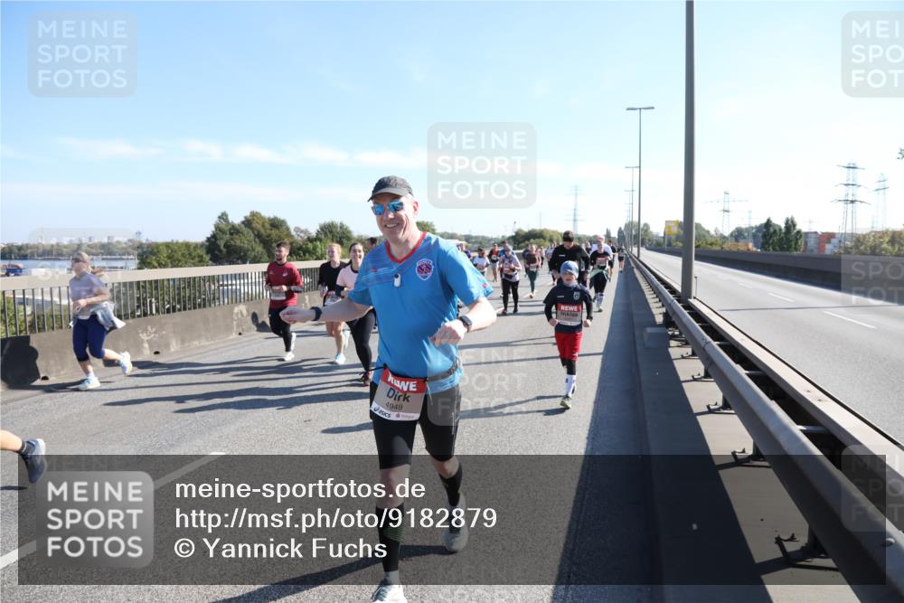 03.10.2025 - Köhlbrandbrückenlauf Yannick Fuchs http://msf.ph/oto/9182879 03.10.2025 11:25:53 Position 3 4949 meine-sportfotos.de