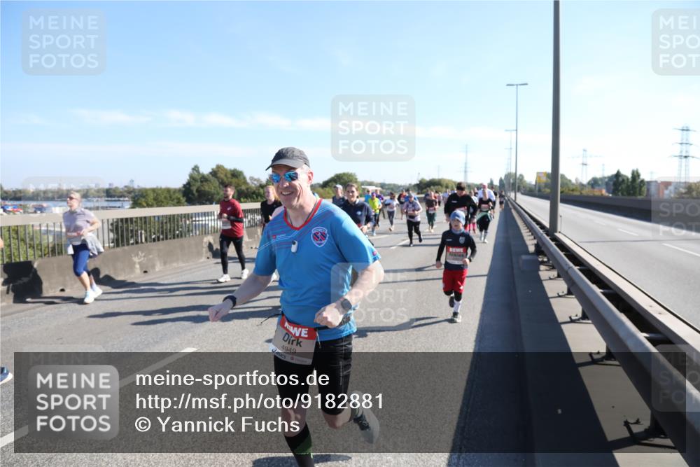 03.10.2025 - Köhlbrandbrückenlauf Yannick Fuchs http://msf.ph/oto/9182881 03.10.2025 11:25:53 Position 3 4949 meine-sportfotos.de