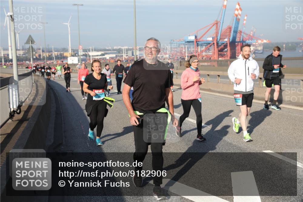 03.10.2025 - Köhlbrandbrückenlauf Yannick Fuchs http://msf.ph/oto/9182906 03.10.2025 09:01:44 Position 2  meine-sportfotos.de