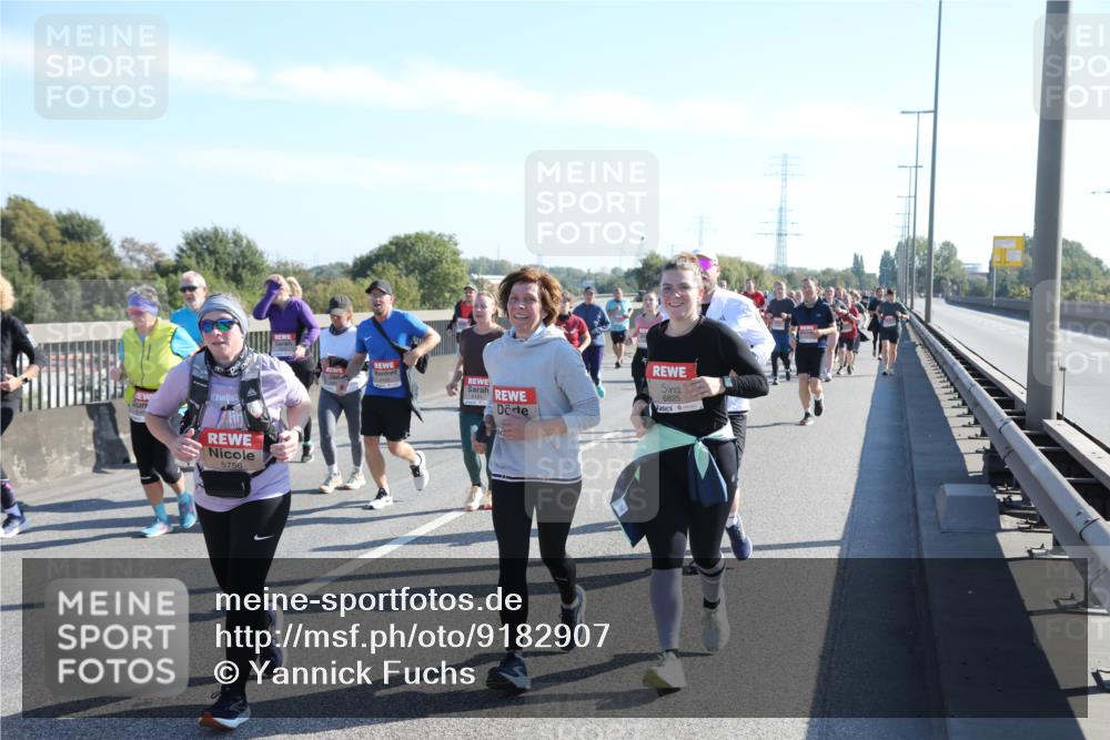 03.10.2025 - Köhlbrandbrückenlauf Yannick Fuchs http://msf.ph/oto/9182907 03.10.2025 11:25:57 Position 3 5756, 6161, 6825 meine-sportfotos.de