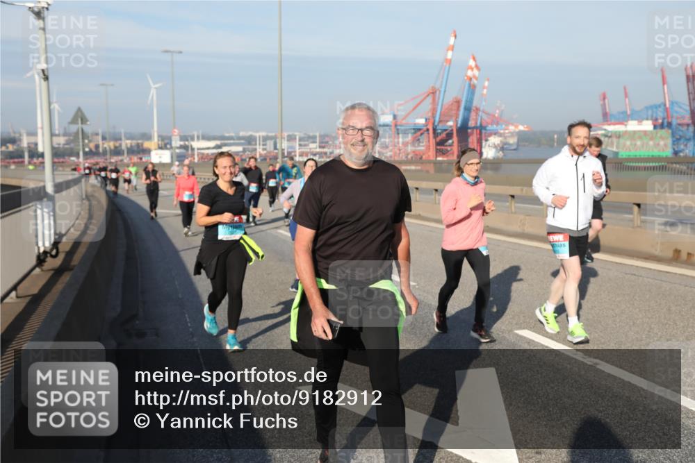 03.10.2025 - Köhlbrandbrückenlauf Yannick Fuchs http://msf.ph/oto/9182912 03.10.2025 09:01:45 Position 2  meine-sportfotos.de