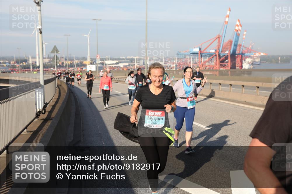 03.10.2025 - Köhlbrandbrückenlauf Yannick Fuchs http://msf.ph/oto/9182917 03.10.2025 09:01:46 Position 2 2627 meine-sportfotos.de