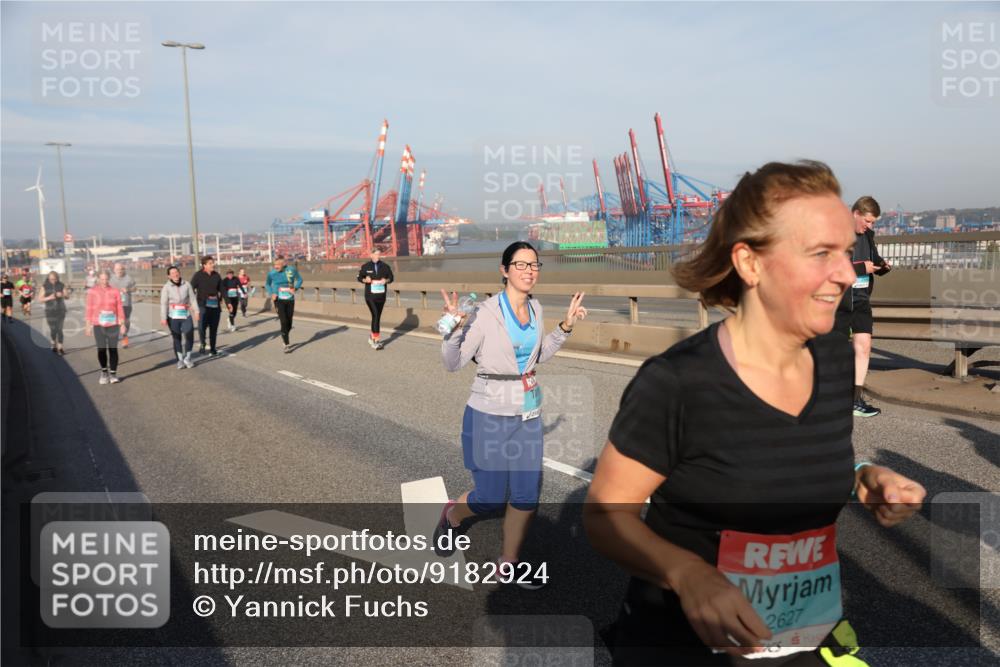 03.10.2025 - Köhlbrandbrückenlauf Yannick Fuchs http://msf.ph/oto/9182924 03.10.2025 09:01:48 Position 2 2627 meine-sportfotos.de