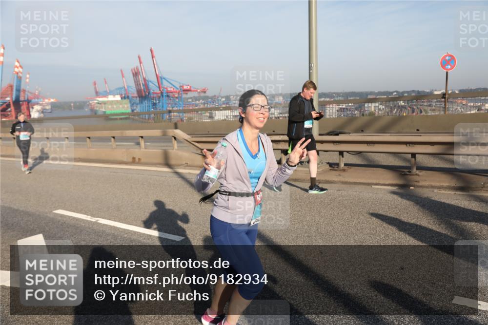 03.10.2025 - Köhlbrandbrückenlauf Yannick Fuchs http://msf.ph/oto/9182934 03.10.2025 09:01:48 Position 2  meine-sportfotos.de