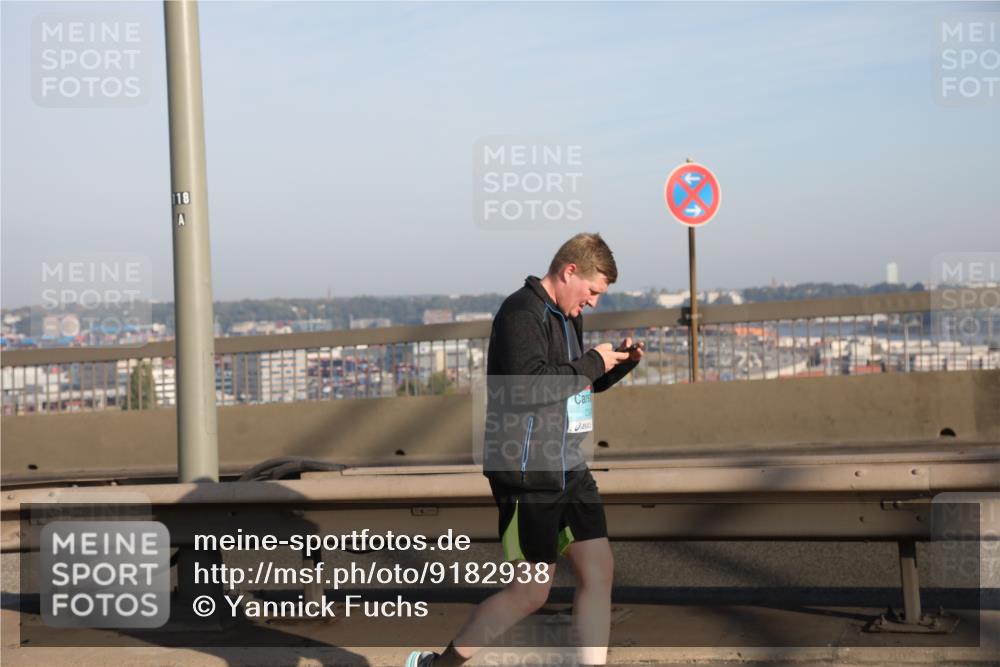 03.10.2025 - Köhlbrandbrückenlauf Yannick Fuchs http://msf.ph/oto/9182938 03.10.2025 09:01:49 Position 2 118, 29 meine-sportfotos.de