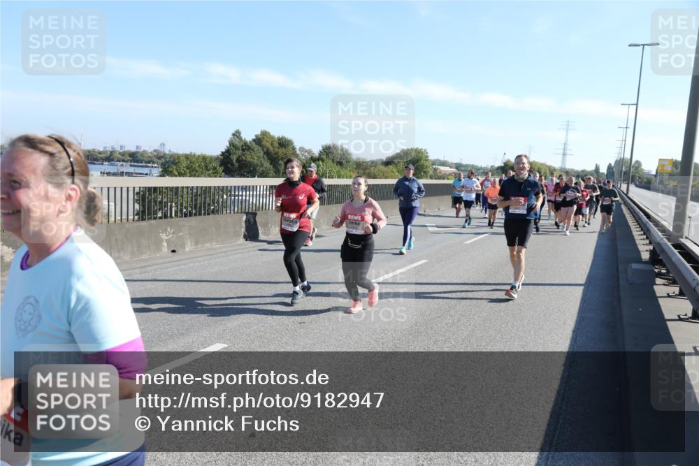 03.10.2025 - Köhlbrandbrückenlauf Yannick Fuchs http://msf.ph/oto/9182947 03.10.2025 11:26:01 Position 3 5515 meine-sportfotos.de