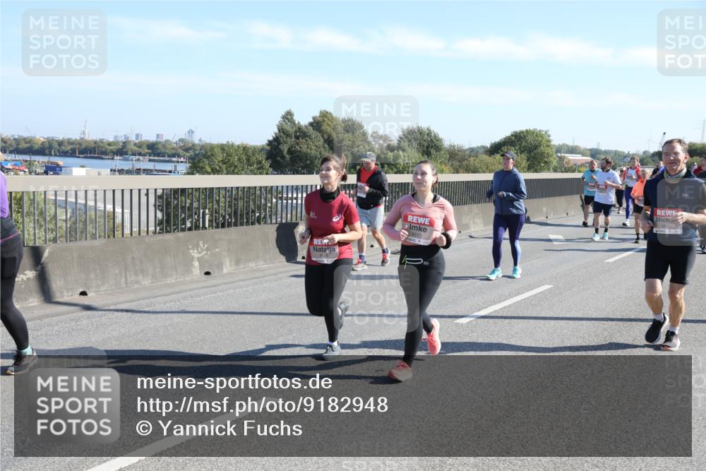 03.10.2025 - Köhlbrandbrückenlauf Yannick Fuchs http://msf.ph/oto/9182948 03.10.2025 11:26:01 Position 3 5515, 4948, 5601 meine-sportfotos.de