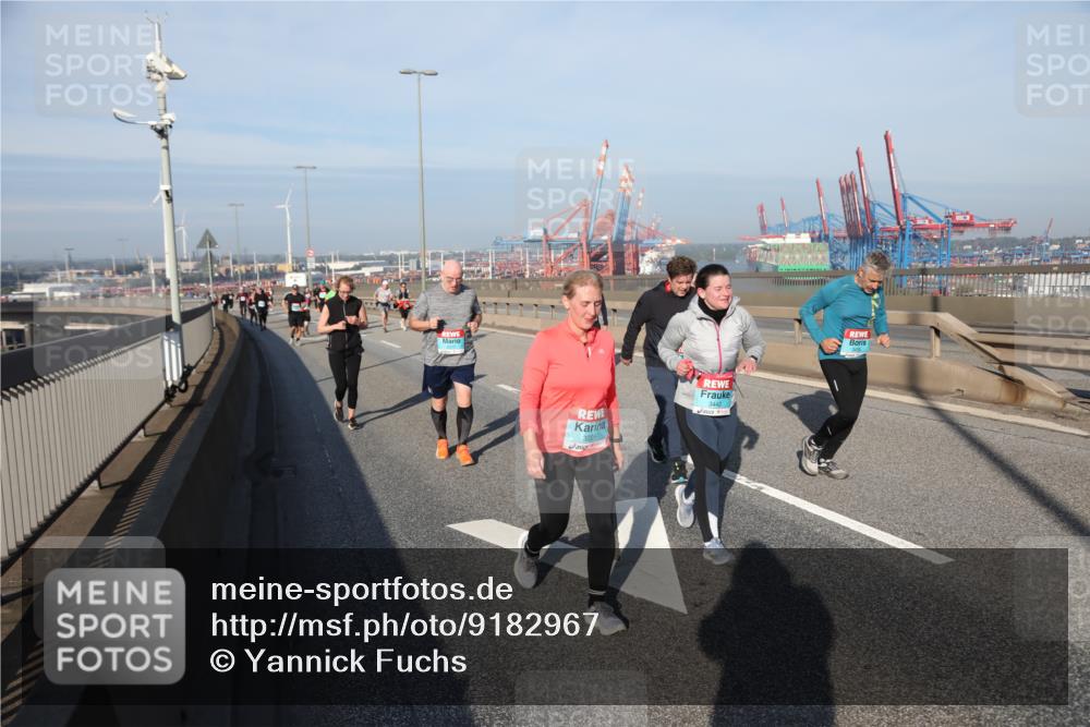 03.10.2025 - Köhlbrandbrückenlauf Yannick Fuchs http://msf.ph/oto/9182967 03.10.2025 09:01:53 Position 2 3442 meine-sportfotos.de
