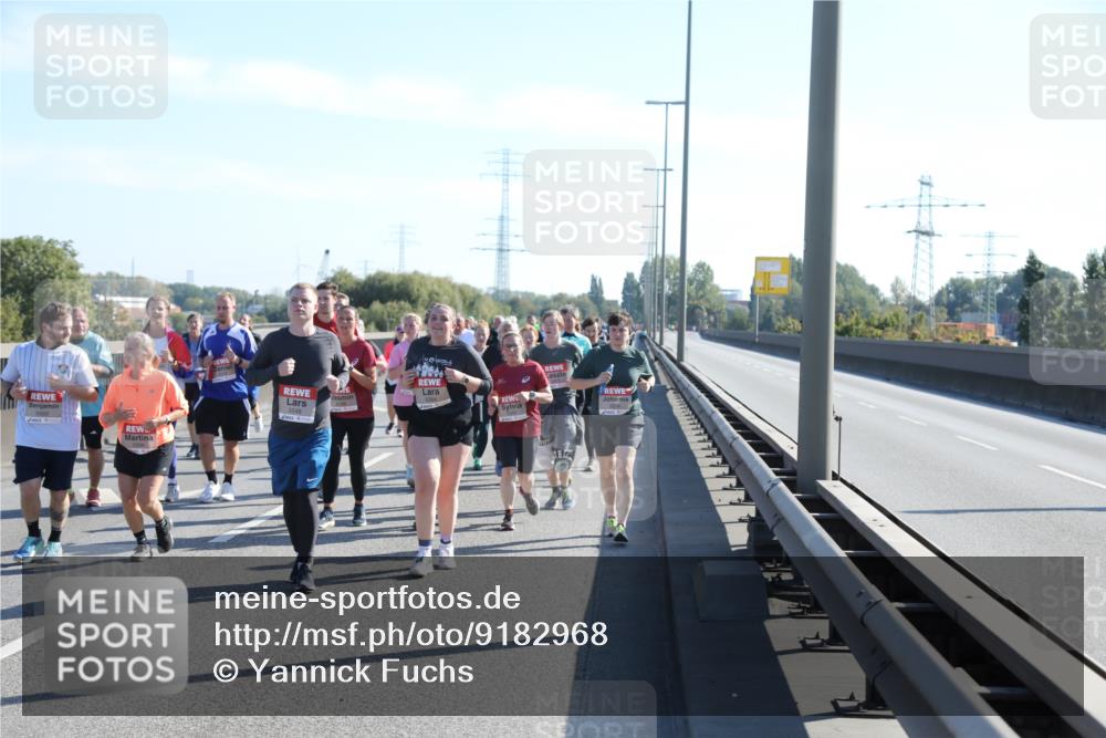 03.10.2025 - Köhlbrandbrückenlauf Yannick Fuchs http://msf.ph/oto/9182968 03.10.2025 11:26:04 Position 3 5574 meine-sportfotos.de