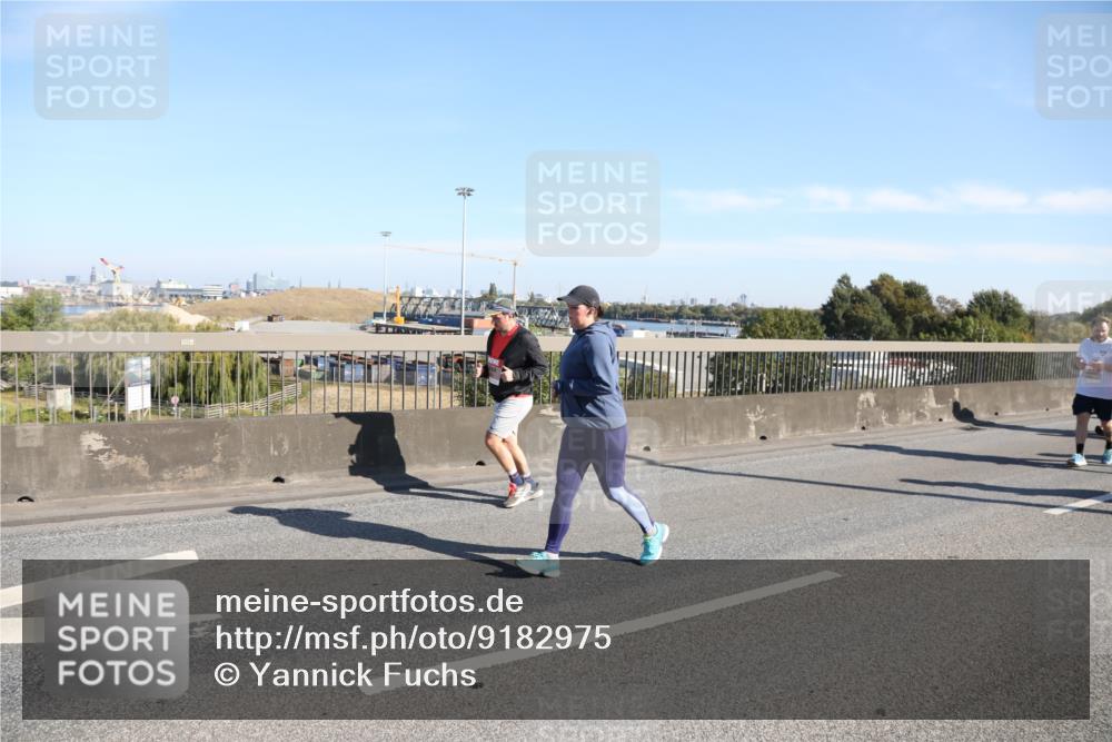 03.10.2025 - Köhlbrandbrückenlauf Yannick Fuchs http://msf.ph/oto/9182975 03.10.2025 11:26:04 Position 3  meine-sportfotos.de