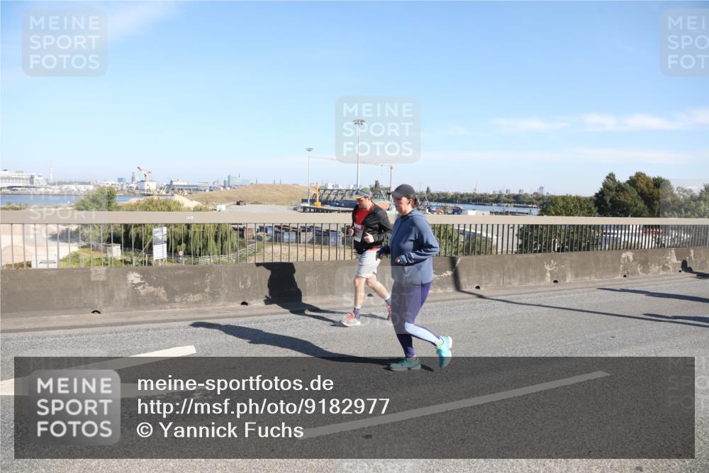 03.10.2025 - Köhlbrandbrückenlauf Yannick Fuchs http://msf.ph/oto/9182977 03.10.2025 11:26:05 Position 3  meine-sportfotos.de