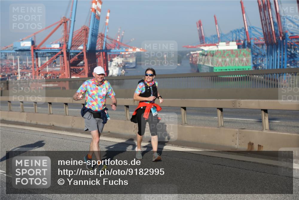 03.10.2025 - Köhlbrandbrückenlauf Yannick Fuchs http://msf.ph/oto/9182995 03.10.2025 09:02:01 Position 2  meine-sportfotos.de