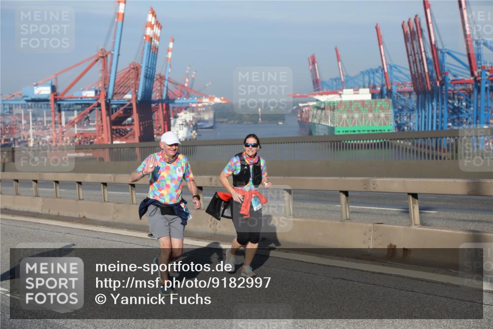 03.10.2025 - Köhlbrandbrückenlauf Yannick Fuchs http://msf.ph/oto/9182997 03.10.2025 09:02:01 Position 2  meine-sportfotos.de