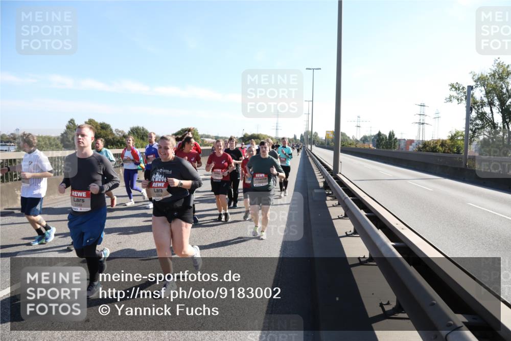 03.10.2025 - Köhlbrandbrückenlauf Yannick Fuchs http://msf.ph/oto/9183002 03.10.2025 11:26:07 Position 3 12, 5549 meine-sportfotos.de