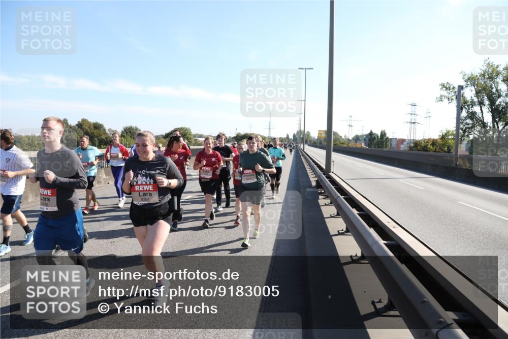 03.10.2025 - Köhlbrandbrückenlauf Yannick Fuchs http://msf.ph/oto/9183005 03.10.2025 11:26:07 Position 3 5549, 5364 meine-sportfotos.de
