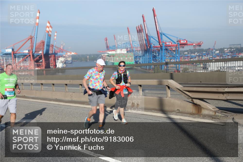 03.10.2025 - Köhlbrandbrückenlauf Yannick Fuchs http://msf.ph/oto/9183006 03.10.2025 09:02:02 Position 2  meine-sportfotos.de