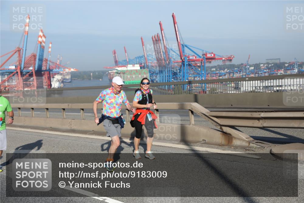 03.10.2025 - Köhlbrandbrückenlauf Yannick Fuchs http://msf.ph/oto/9183009 03.10.2025 09:02:02 Position 2  meine-sportfotos.de