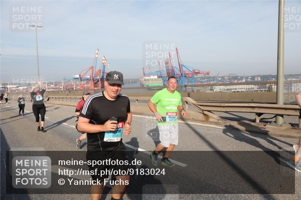 03.10.2025 - Köhlbrandbrückenlauf Yannick Fuchs http://msf.ph/oto/9183024 03.10.2025 09:02:05 Position 2 3355, 3588, 118 meine-sportfotos.de