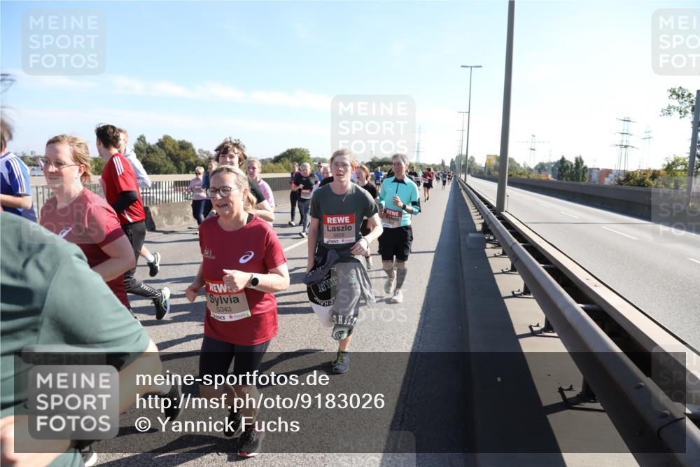 03.10.2025 - Köhlbrandbrückenlauf Yannick Fuchs http://msf.ph/oto/9183026 03.10.2025 11:26:09 Position 3 5343, 5829 meine-sportfotos.de