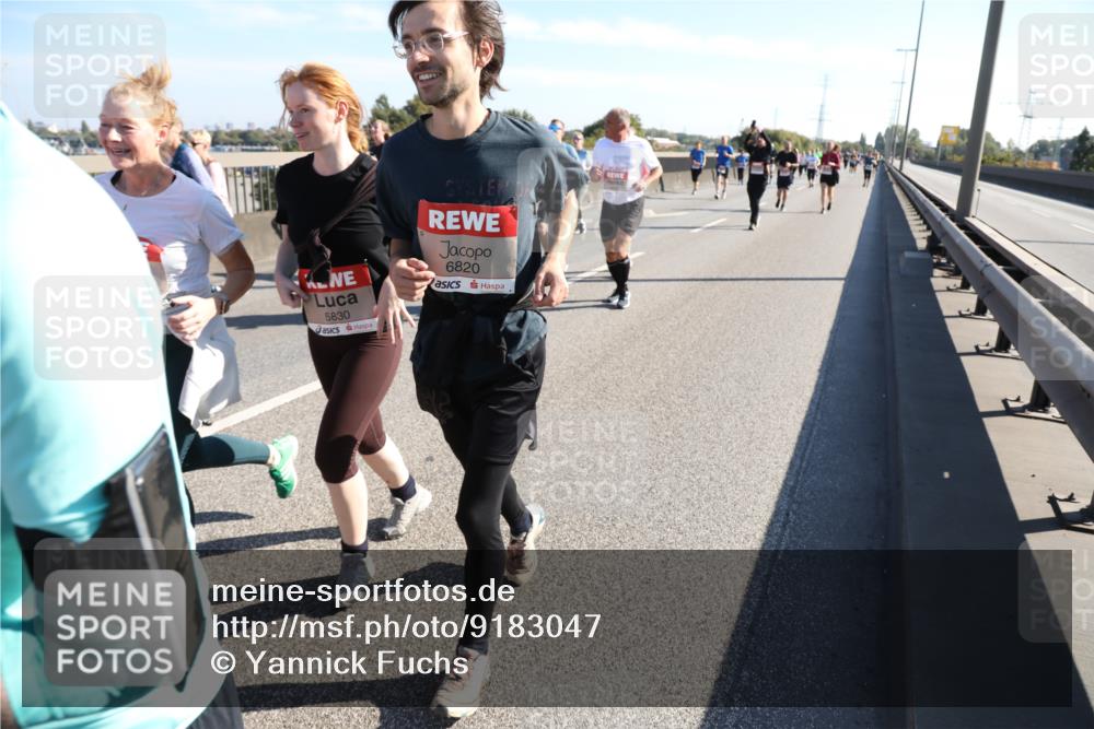 03.10.2025 - Köhlbrandbrückenlauf Yannick Fuchs http://msf.ph/oto/9183047 03.10.2025 11:26:11 Position 3 5830, 6820 meine-sportfotos.de