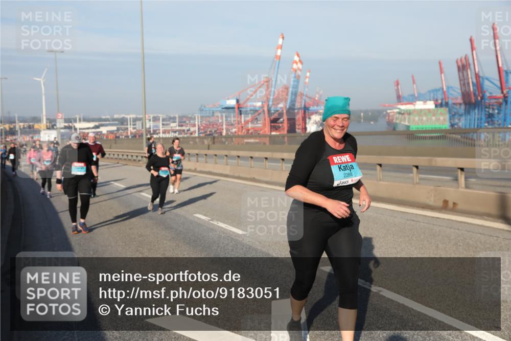 03.10.2025 - Köhlbrandbrückenlauf Yannick Fuchs http://msf.ph/oto/9183051 03.10.2025 09:02:08 Position 2 2288 meine-sportfotos.de