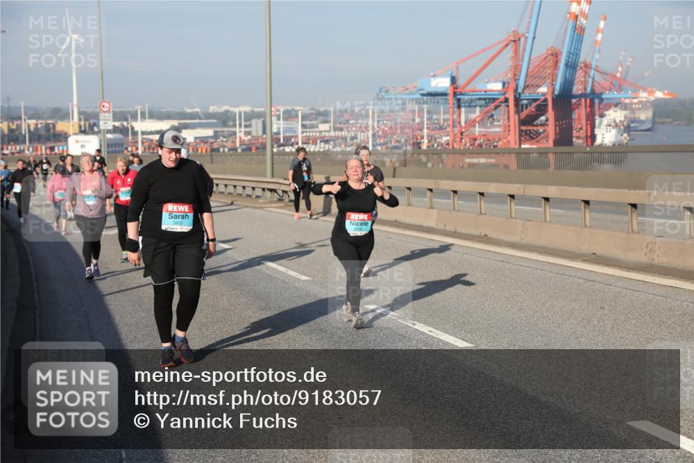 03.10.2025 - Köhlbrandbrückenlauf Yannick Fuchs http://msf.ph/oto/9183057 03.10.2025 09:02:09 Position 2 2602, 3130 meine-sportfotos.de