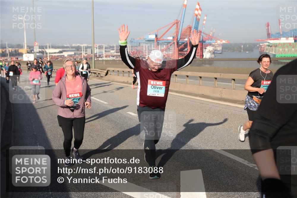 03.10.2025 - Köhlbrandbrückenlauf Yannick Fuchs http://msf.ph/oto/9183088 03.10.2025 09:02:13 Position 2 2418 meine-sportfotos.de